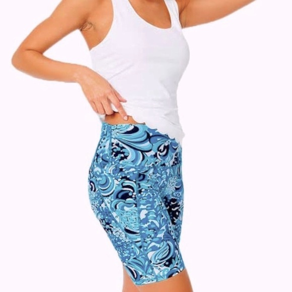 Lilly Pulitzer NEW South Beach High Rise Short Size Small Resort White Mermazing - Picture 2 of 14